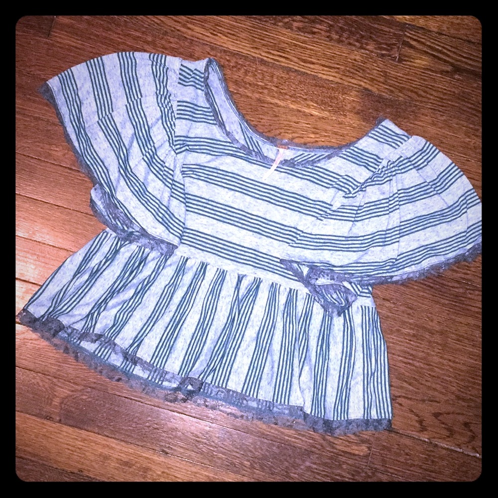 XS Free People blue crop top with lace detail